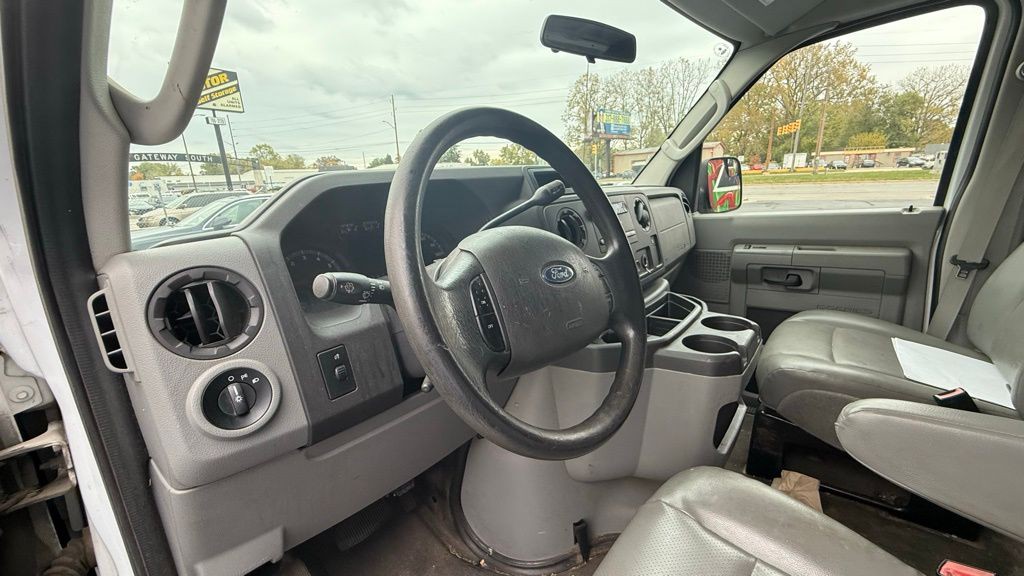 2013 Ford E-150 Image 11