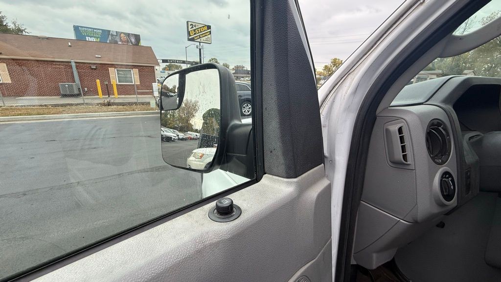 2013 Ford E-150 Image 12