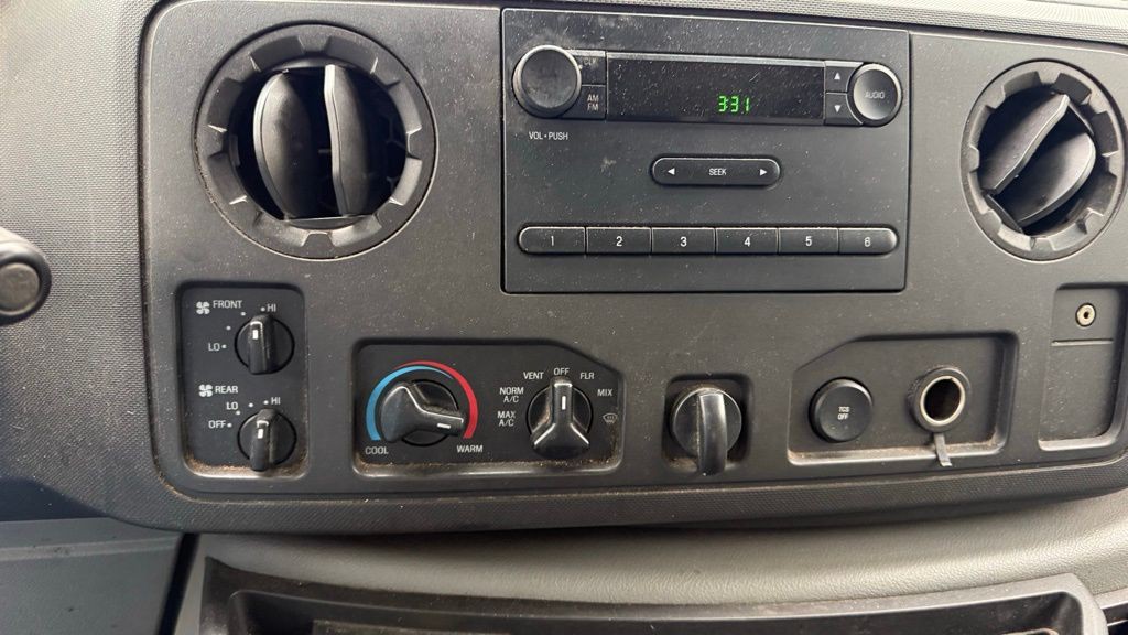 2013 Ford E-150 Image 15