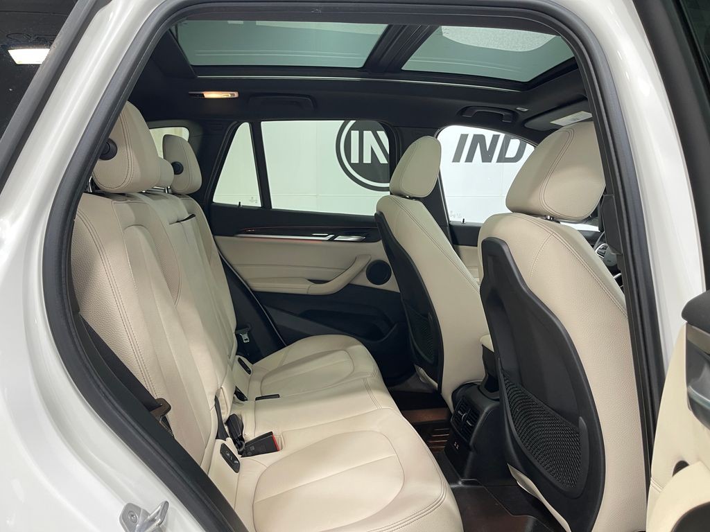 2019 BMW X1 Image 32