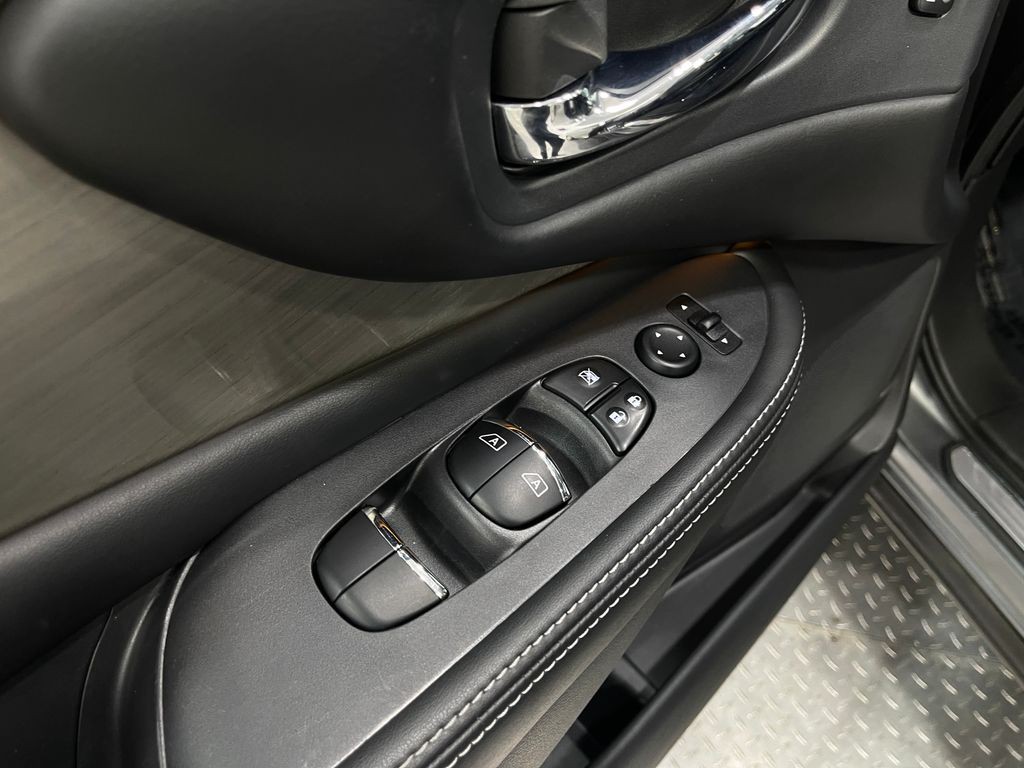 2018 Nissan Murano Image 16