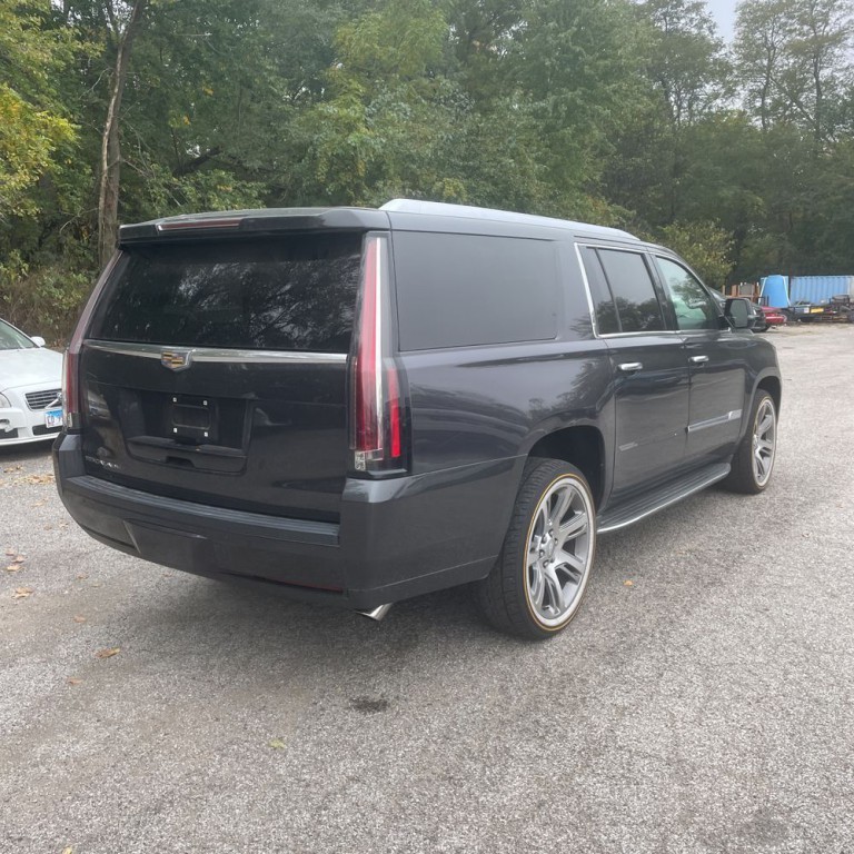 2016 Cadillac Escalade Image 5
