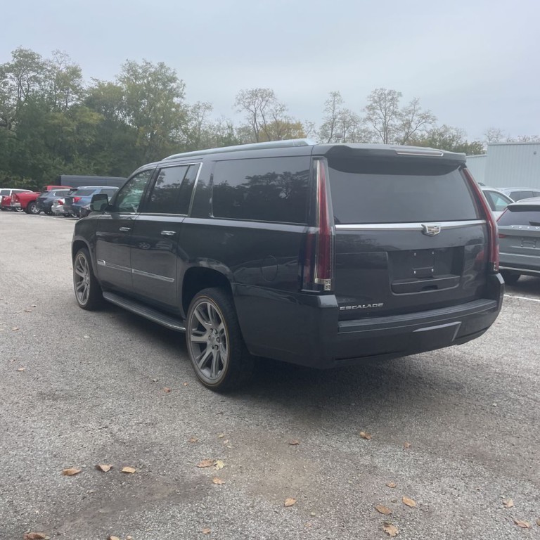 2016 Cadillac Escalade Image 6