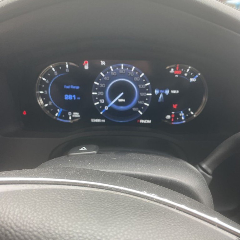 2016 Cadillac Escalade Image 9