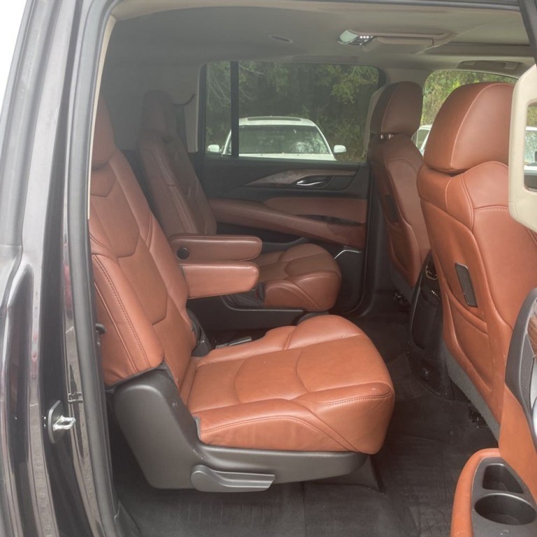 2016 Cadillac Escalade Image 15