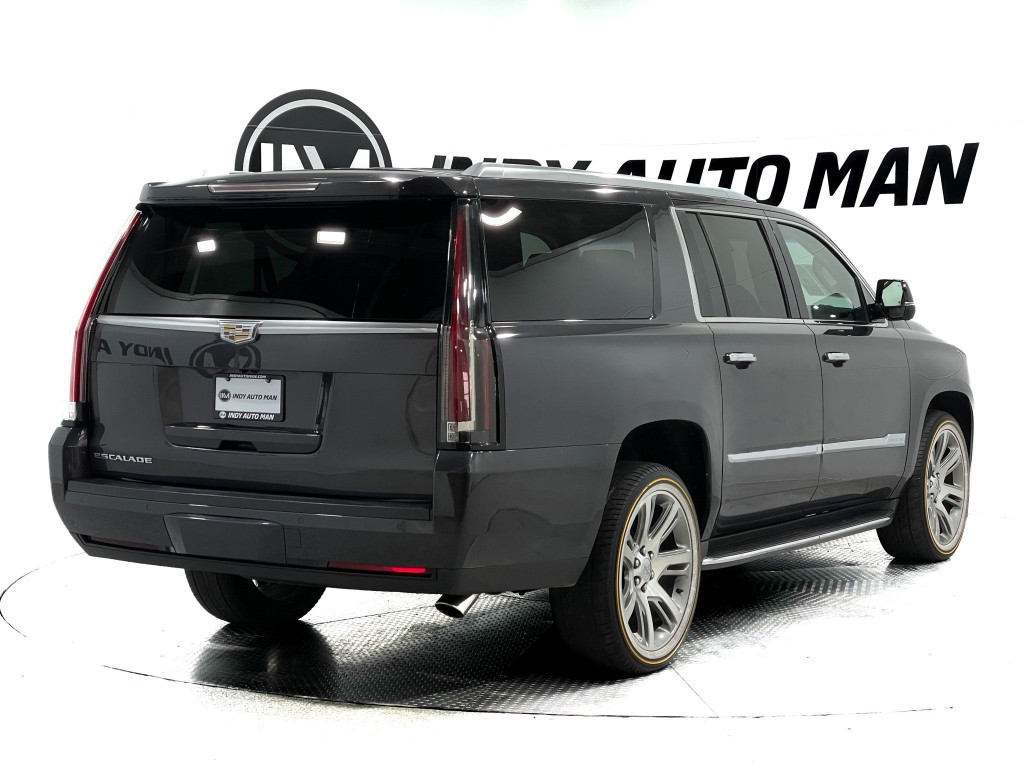 2016 Cadillac Escalade Image 4