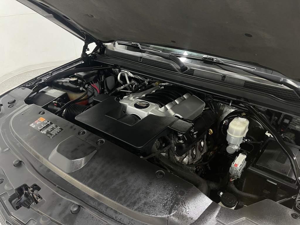 2016 Cadillac Escalade Image 23