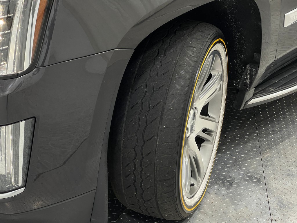 2016 Cadillac Escalade Image 34