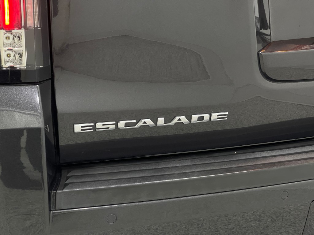 2016 Cadillac Escalade Image 36