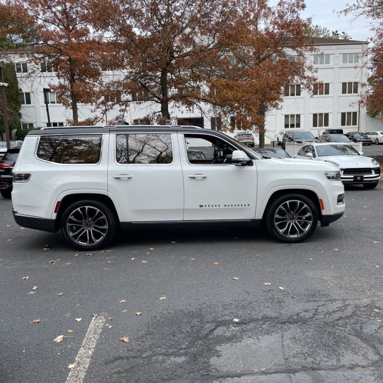 2022 Jeep Grand Cherokee Image 3