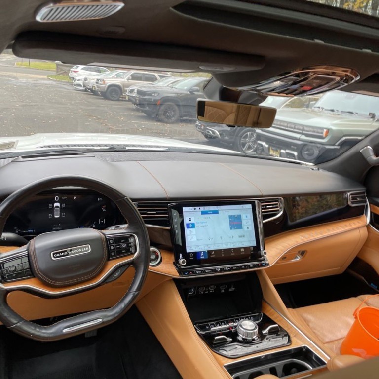 2022 Jeep Grand Cherokee Image 9