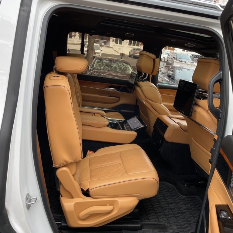 2022 Jeep Grand Cherokee Image 16