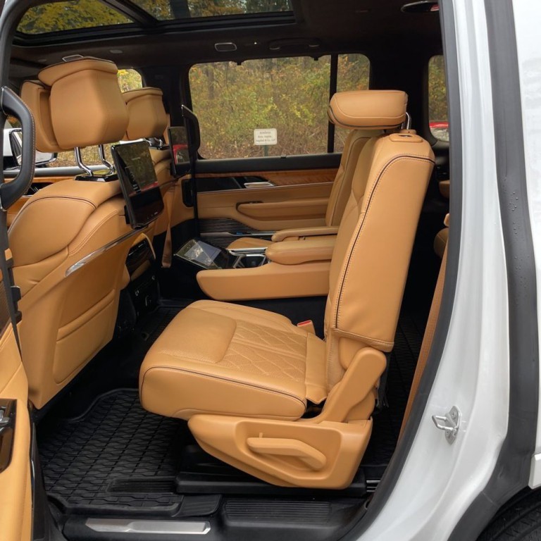 2022 Jeep Grand Cherokee Image 18