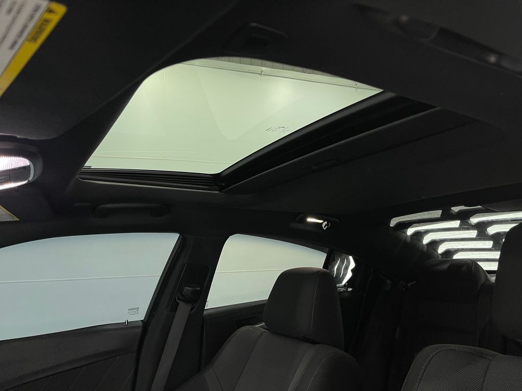 2018 Dodge Charger Image 12