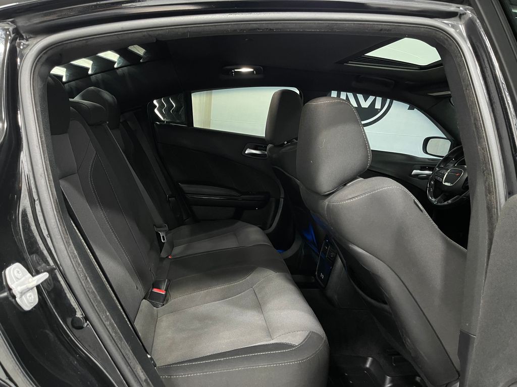 2018 Dodge Charger Image 31