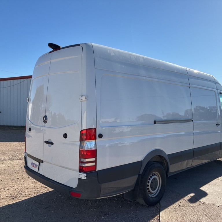 2017 Mercedes-Benz Sprinter Image 5