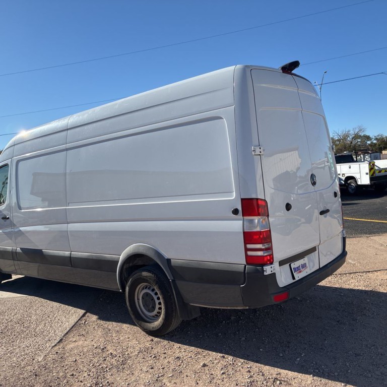 2017 Mercedes-Benz Sprinter Image 6