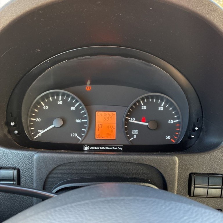 2017 Mercedes-Benz Sprinter Image 9