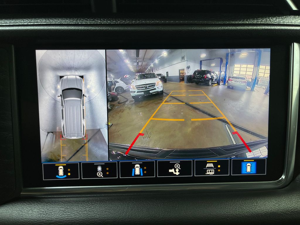 2021 GMC Yukon Image 11