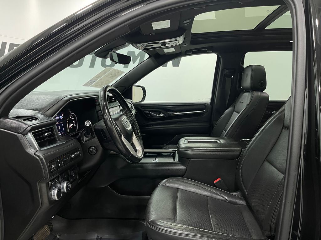 2021 GMC Yukon Image 14