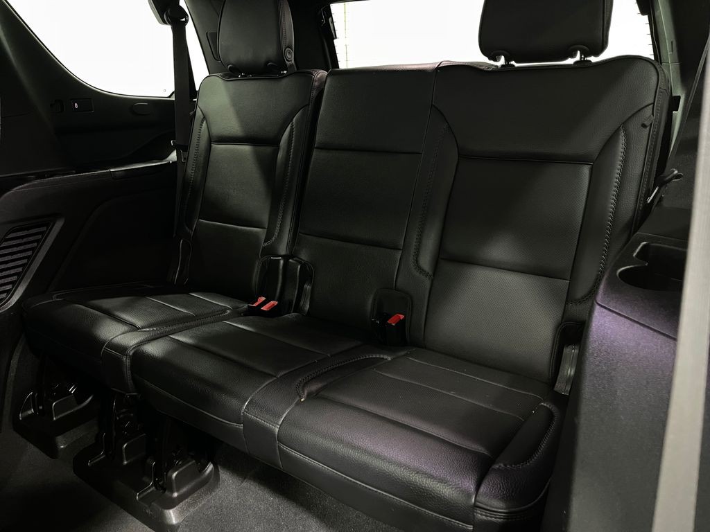 2021 GMC Yukon Image 32