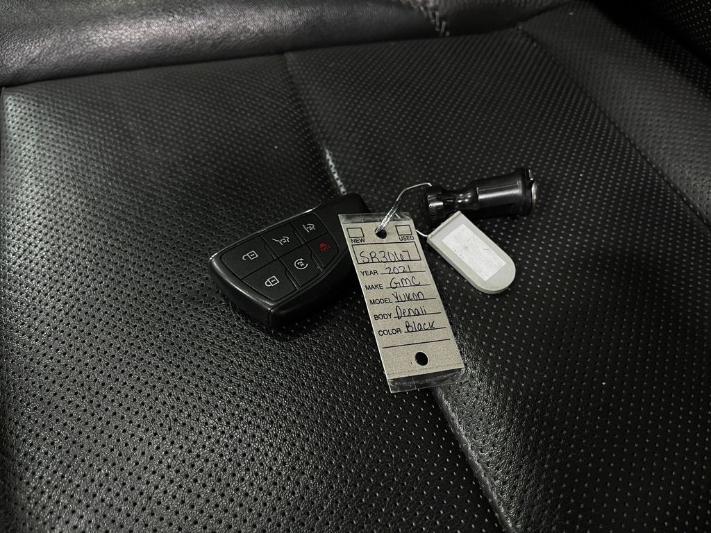 2021 GMC Yukon Image 40