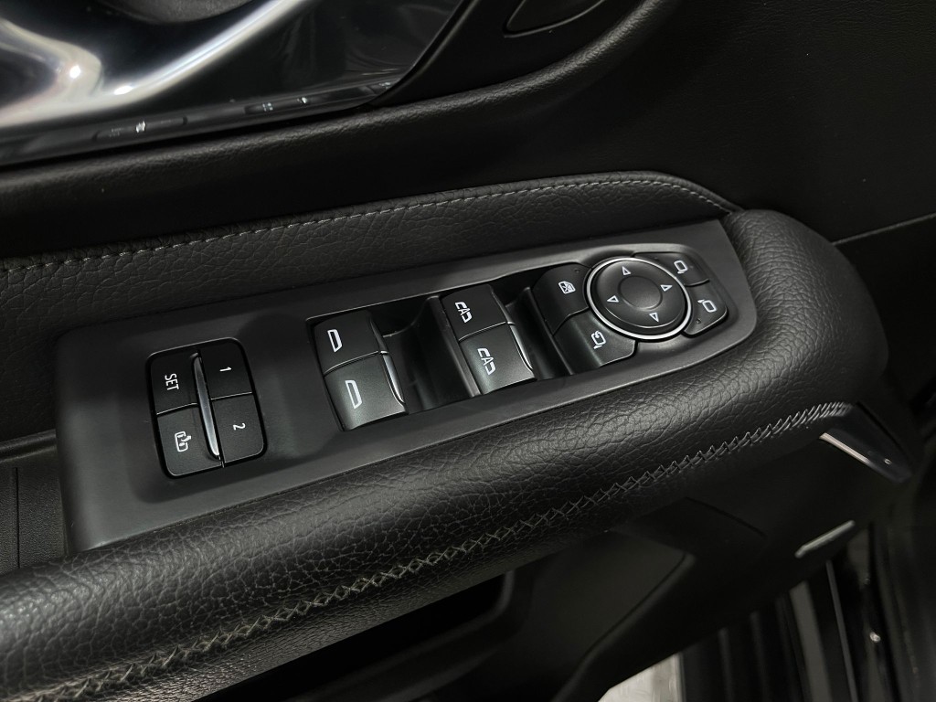 2021 GMC Yukon Image 16