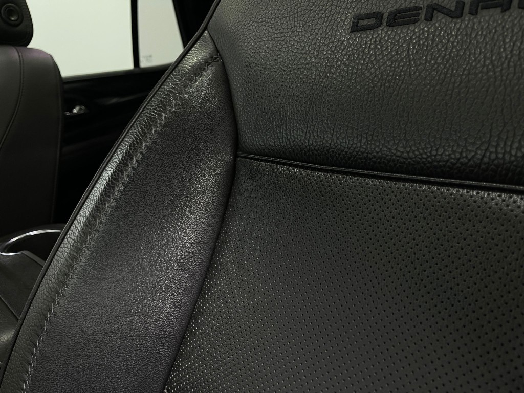 2021 GMC Yukon Image 18