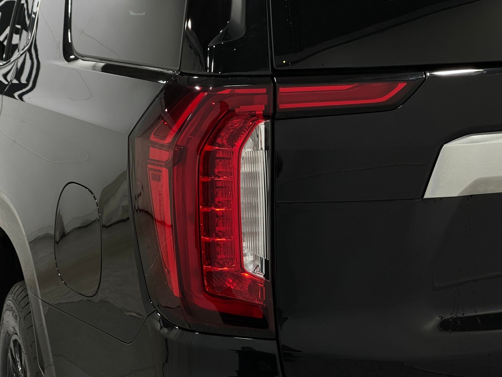 2021 GMC Yukon Image 36