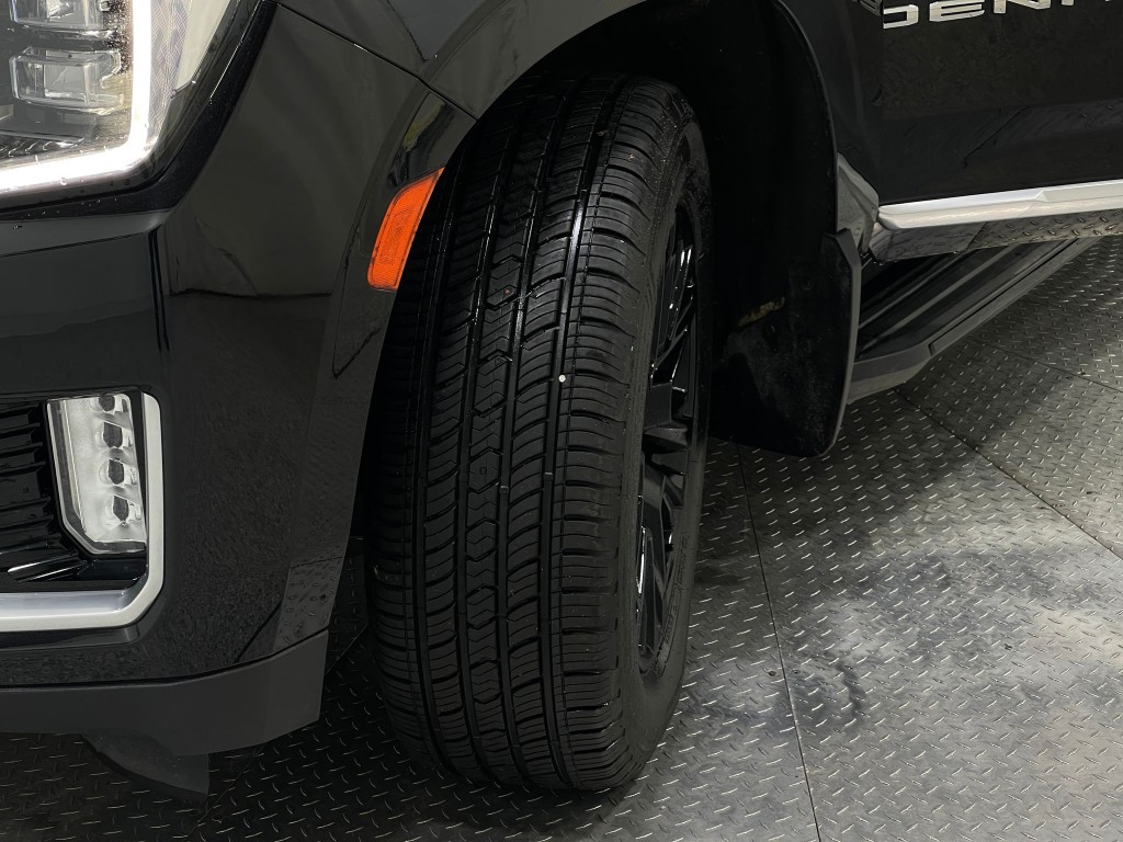 2021 GMC Yukon Image 38