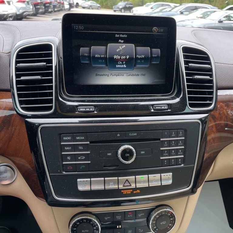 2017 Mercedes-Benz GLS-Class Image 11