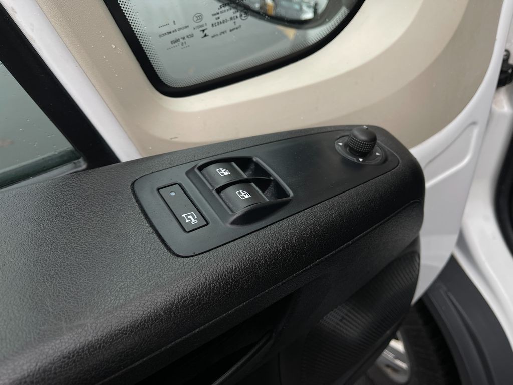 2016 RAM Promaster Image 12