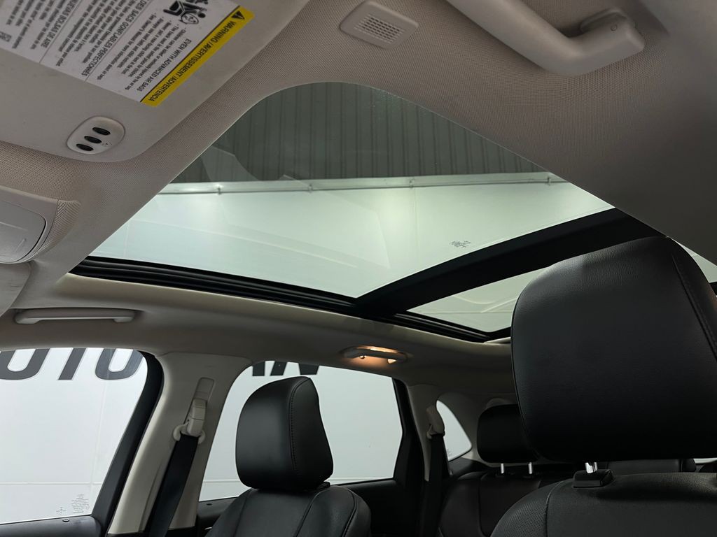 2020 Ford Edge Image 12