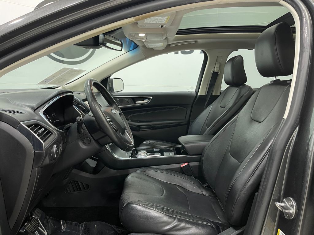 2020 Ford Edge Image 13