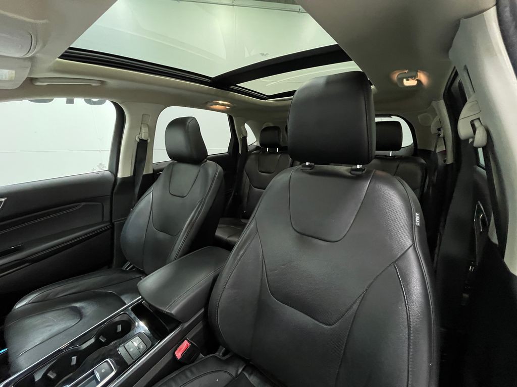 2020 Ford Edge Image 14