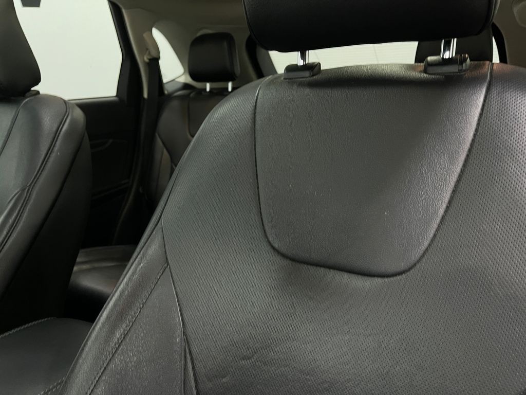 2020 Ford Edge Image 18