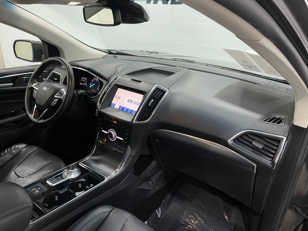 2020 Ford Edge Image 20