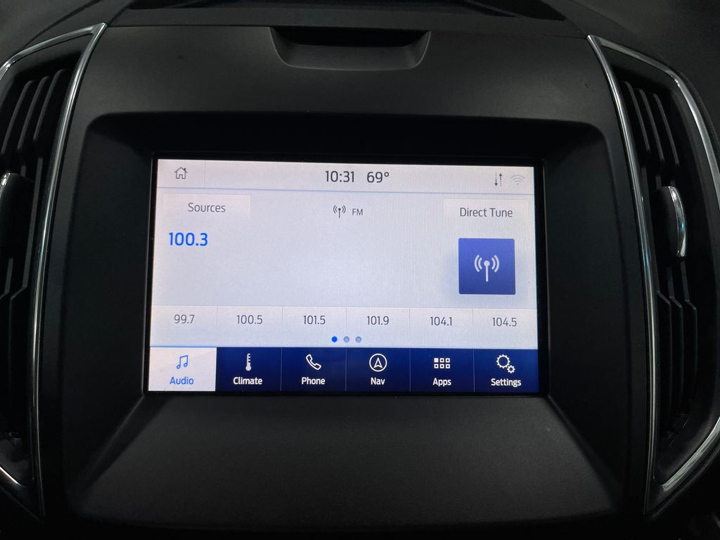 2020 Ford Edge Image 25