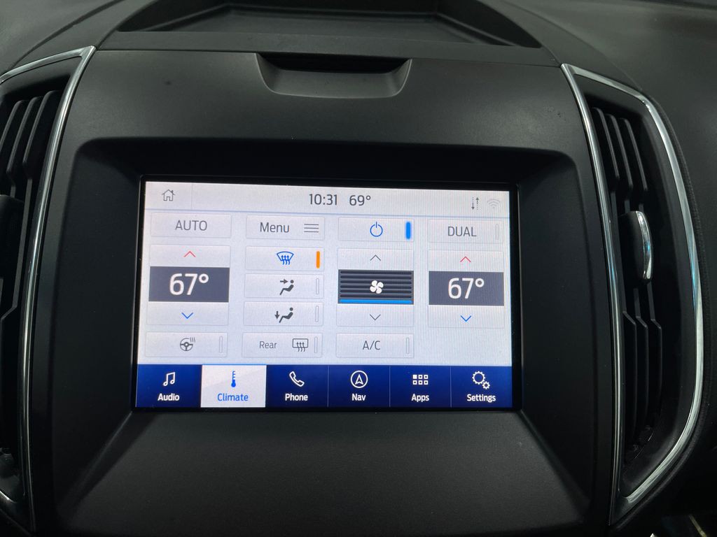 2020 Ford Edge Image 26