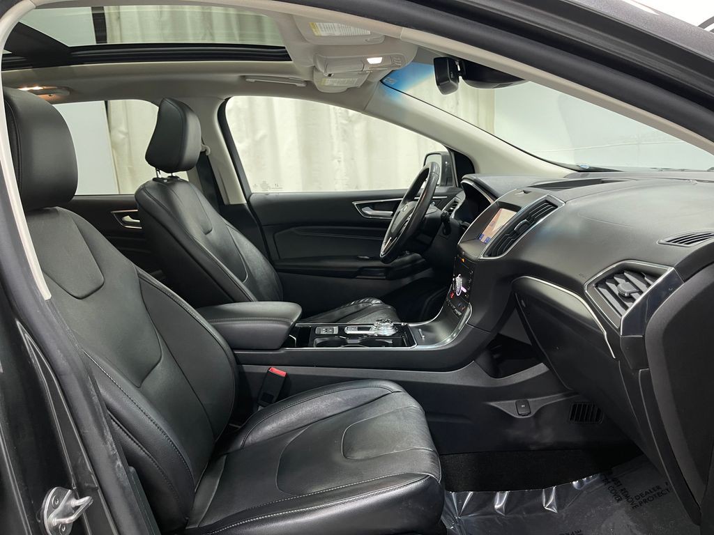 2020 Ford Edge Image 33