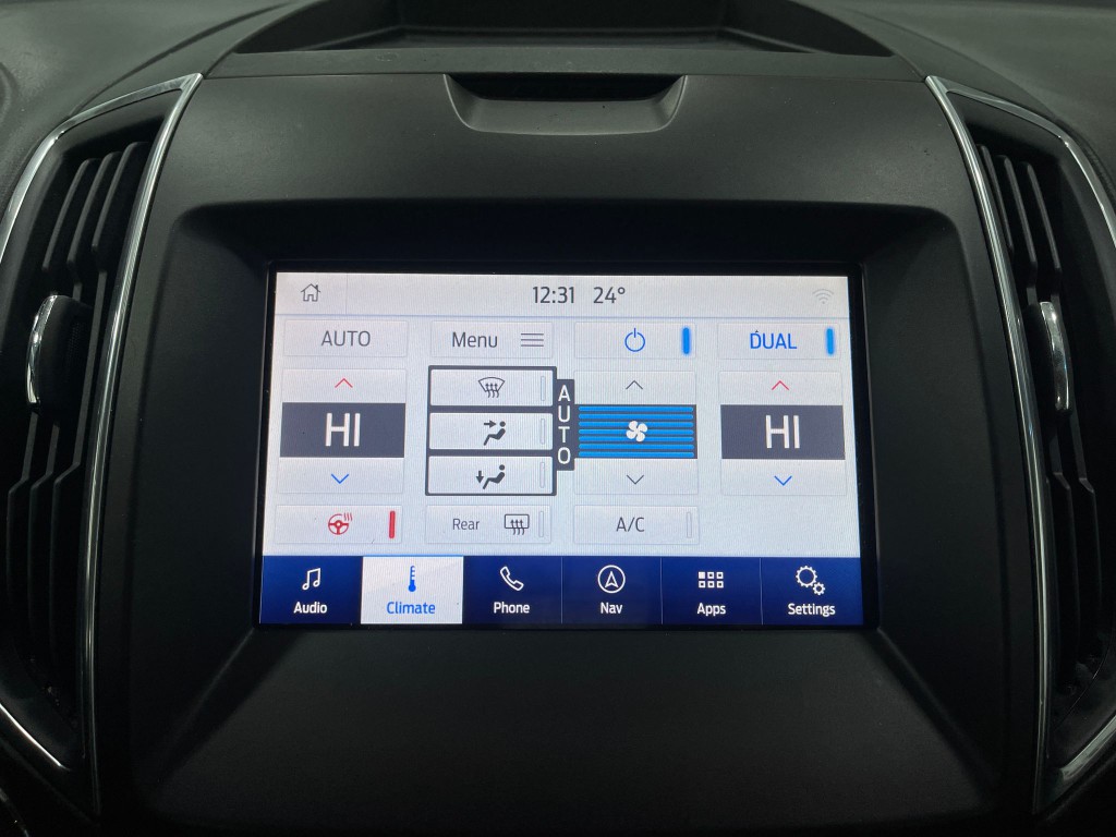 2020 Ford Edge Image 26