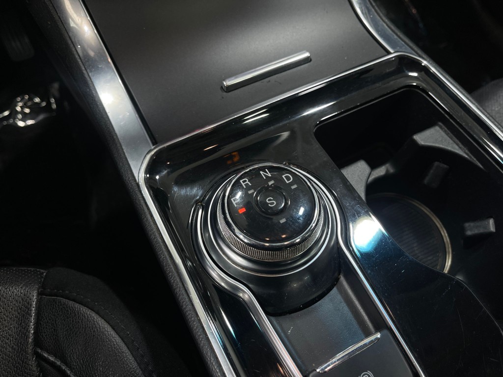 2020 Ford Edge Image 30