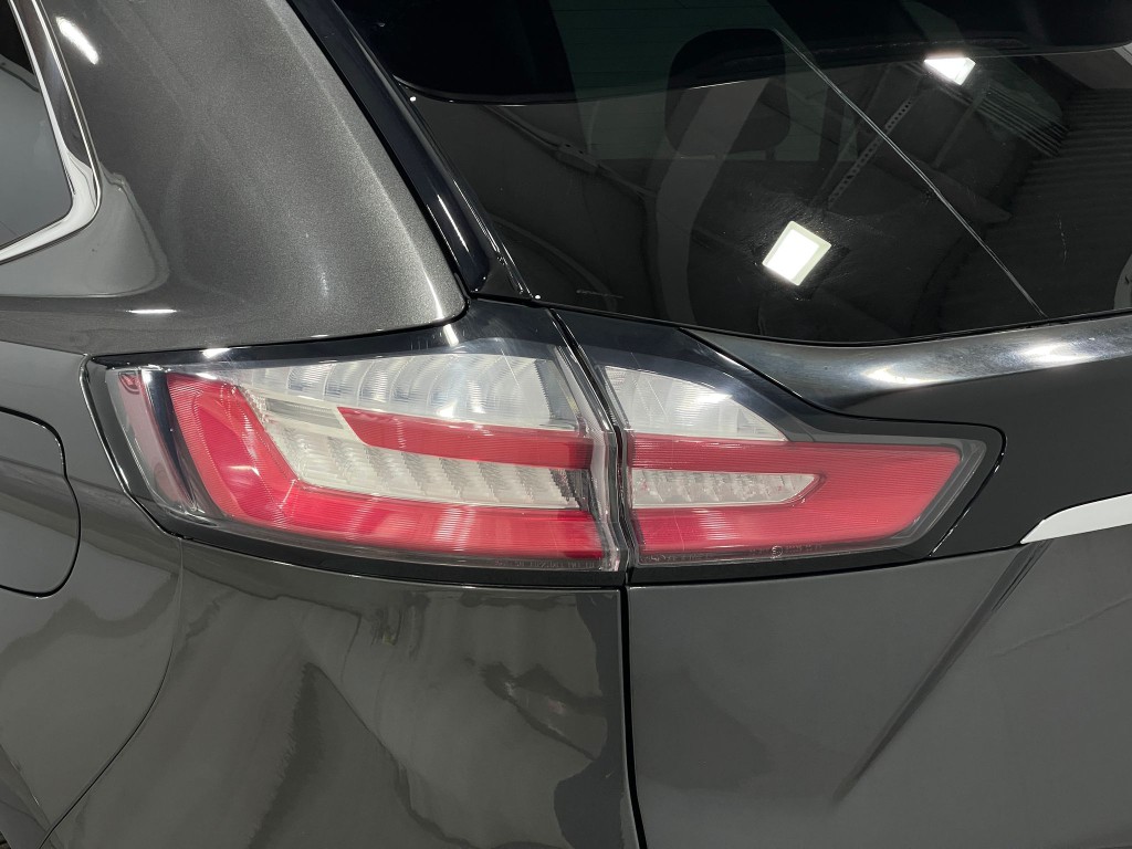 2020 Ford Edge Image 35