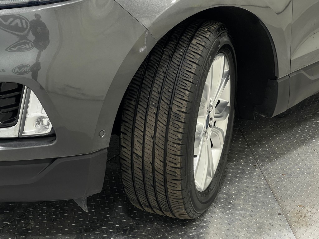 2020 Ford Edge Image 37