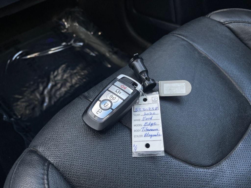2020 Ford Edge Image 38