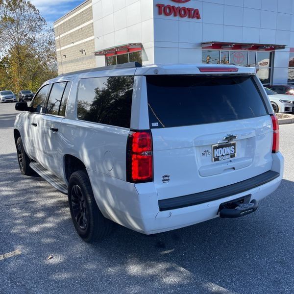 2019 Chevrolet Suburban Image 4