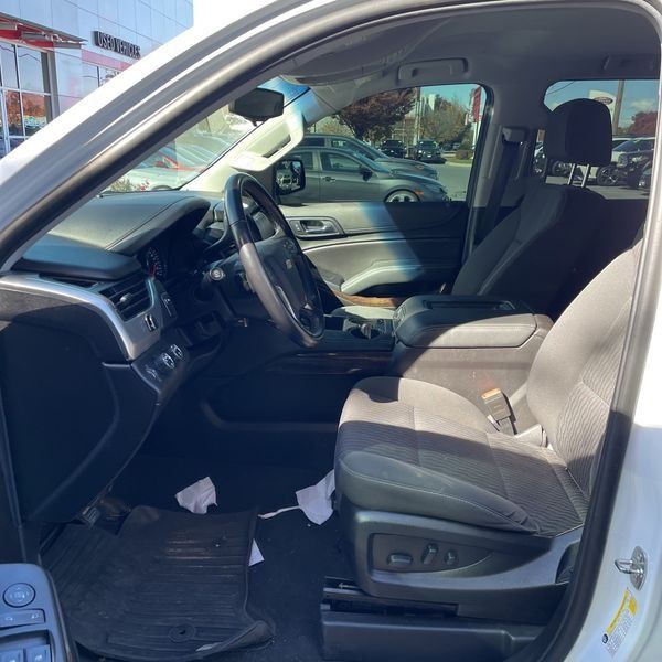 2019 Chevrolet Suburban Image 5