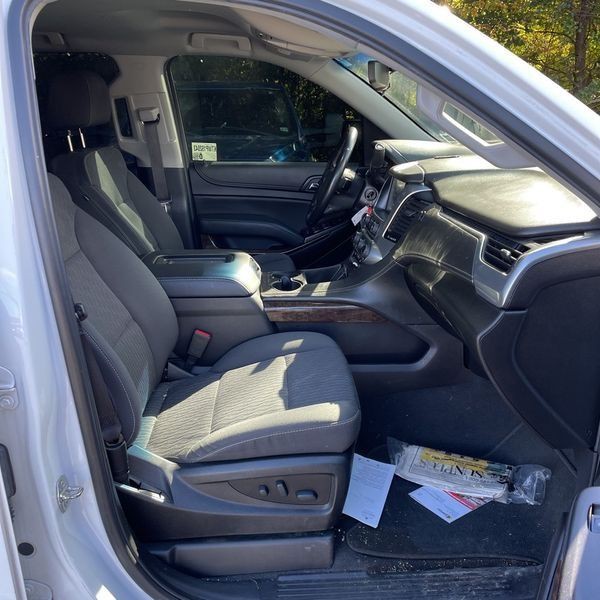 2019 Chevrolet Suburban Image 6