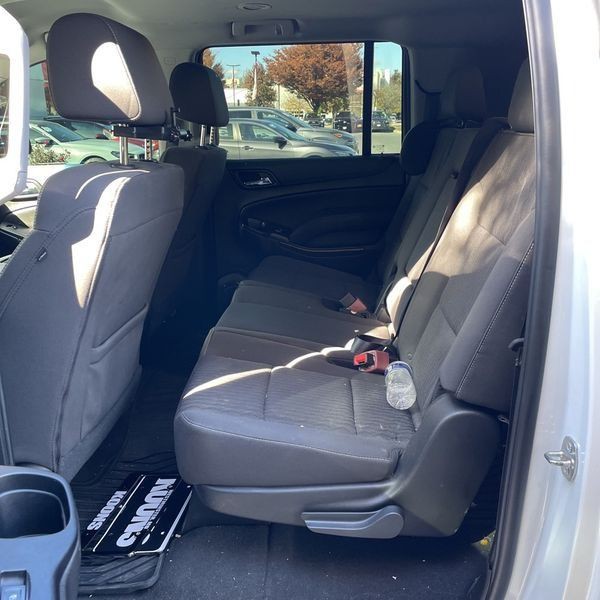 2019 Chevrolet Suburban Image 14