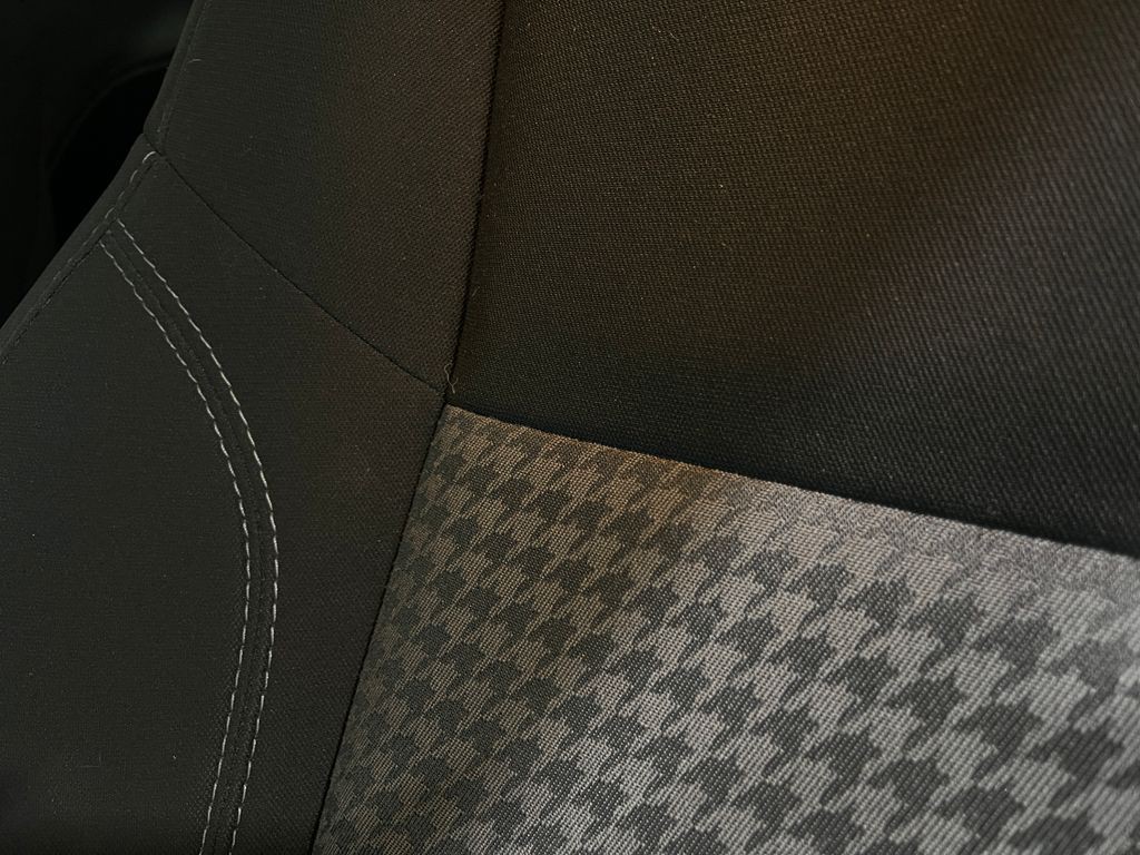 2022 Dodge Challenger Image 16